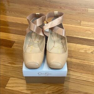 Jessica Simpson Tan Flats Sculptural Design